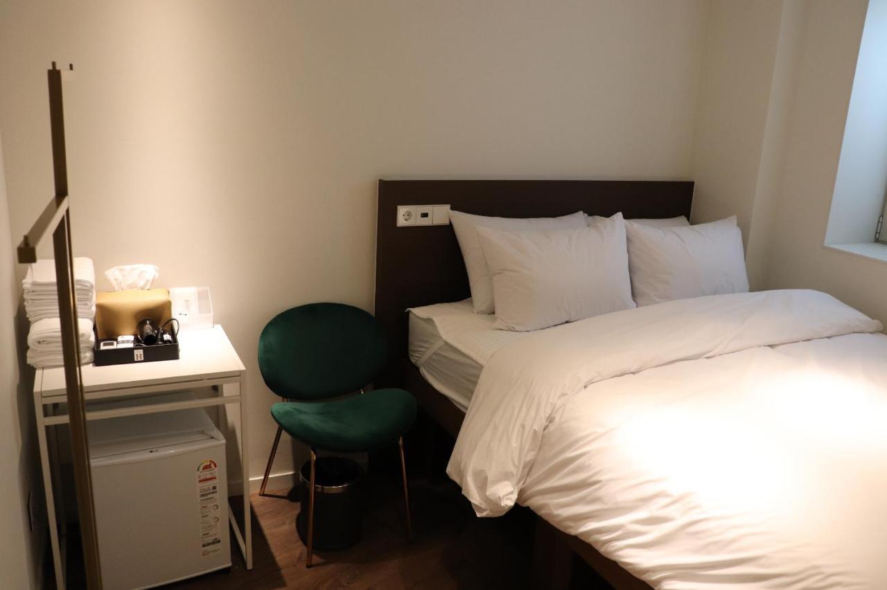 H Hostel Itaewon Seoel Buitenkant foto